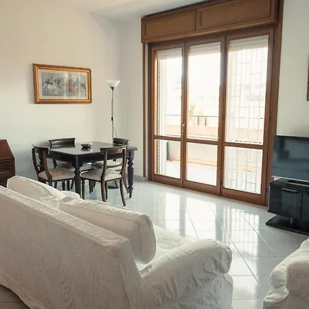 Διαμέρισμα The Spacious With 3 Bedrooms And Private Parking Ρώμη