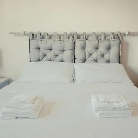 The Spacious With 3 Bedrooms And Private Parking Ρώμη
